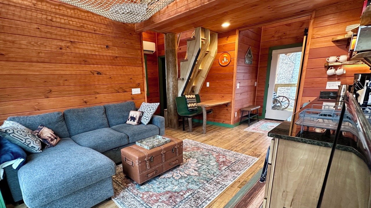 Photo of Livingroom in Hendersonville
