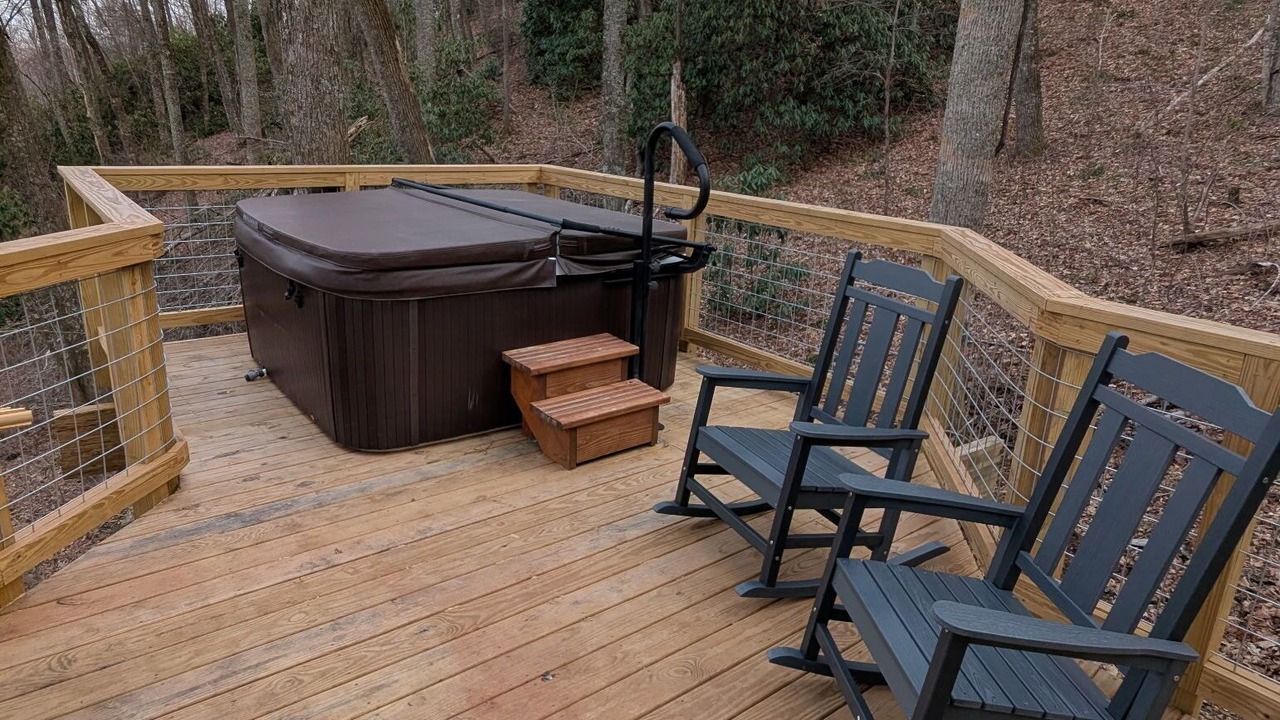 Photo of Outdoor in Hendersonville