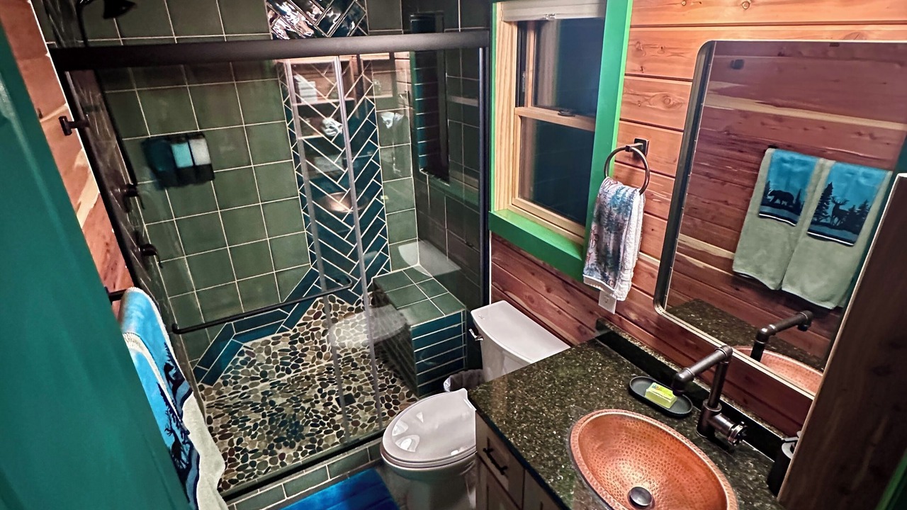 Photo of Bathroom in Hendersonville
