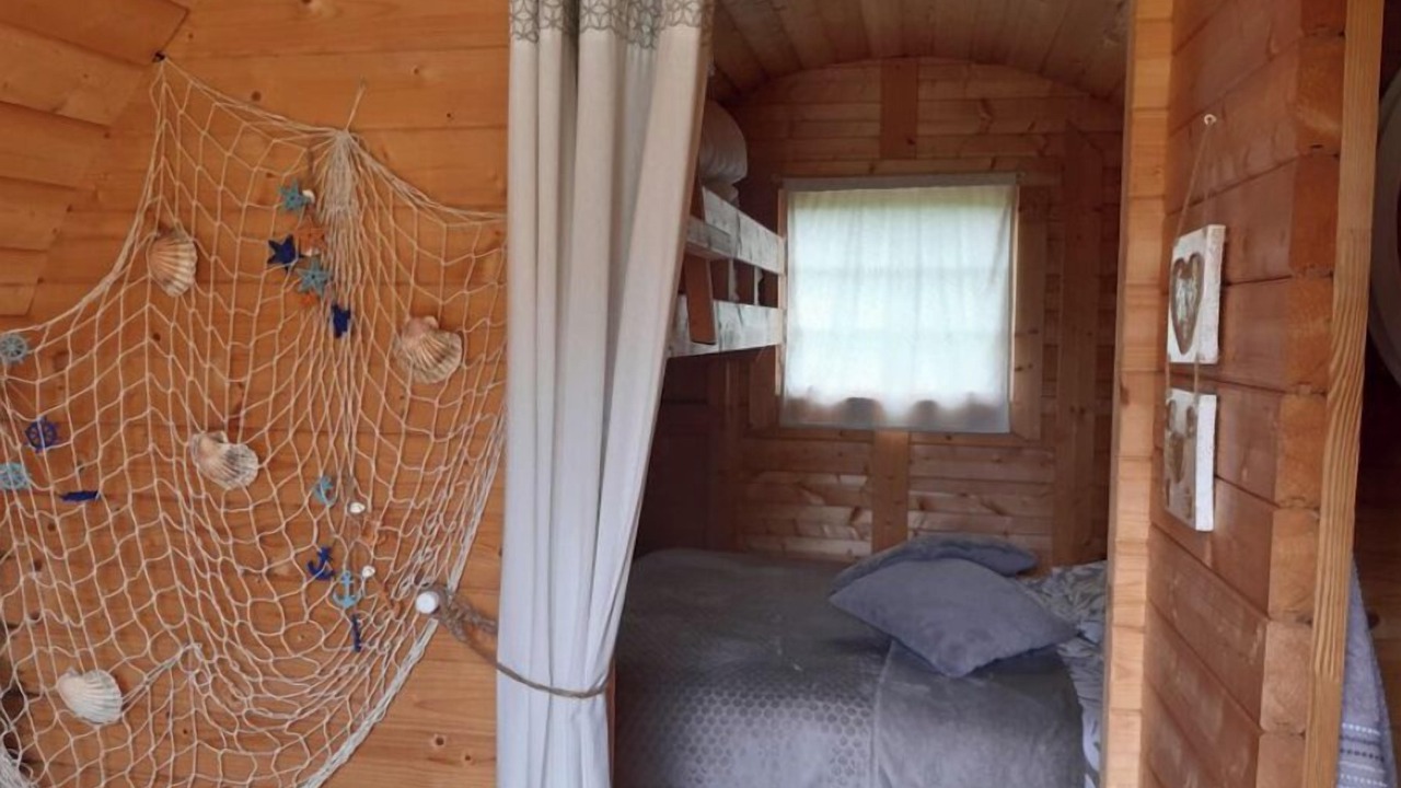 Photo of Bedroom in Morville-sur-Andelle