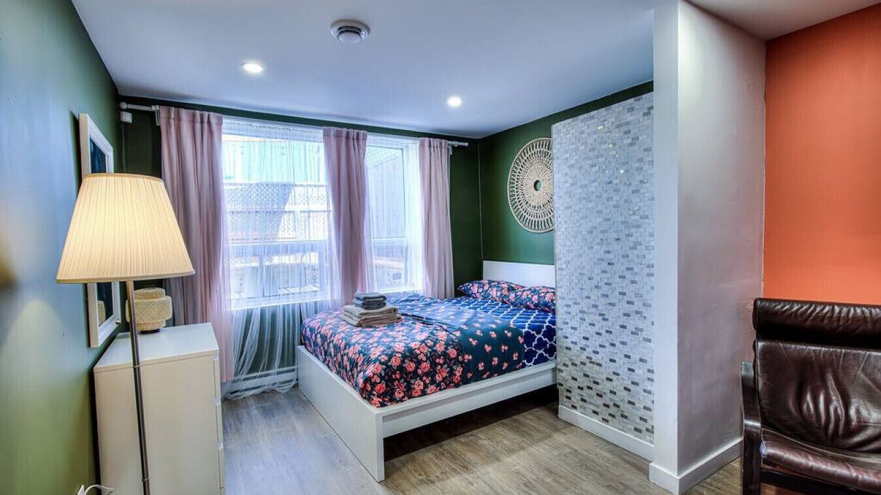 Photo of Bedroom in Cote-Des-Neiges—Notre-Dame-De-Grace