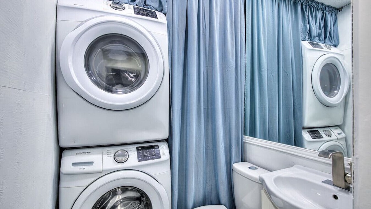 Photo of Bathroom in Cote-Des-Neiges—Notre-Dame-De-Grace