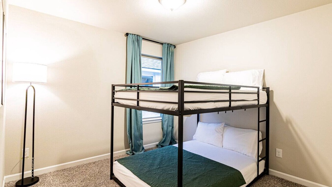 Photo of Bedroom in Broussard