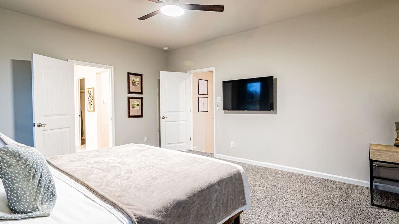 Photo of Bedroom in Broussard
