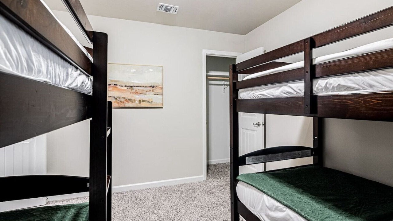 Photo of Bedroom in Broussard