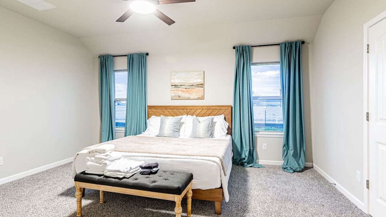 Photo of Bedroom in Broussard
