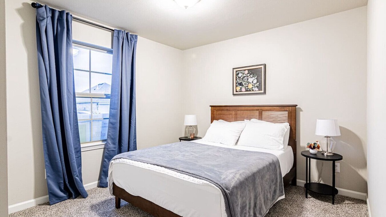 Photo of Bedroom in Broussard