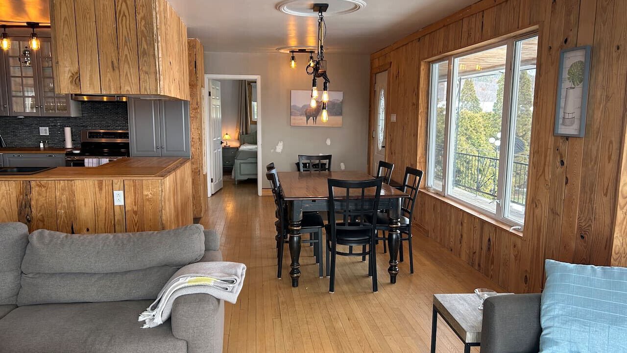 Photo of Livingroom in Grenville-sur-la-Rouge