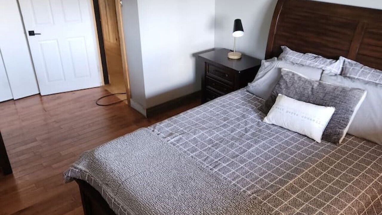 Photo of Bedroom in Grenville-sur-la-Rouge