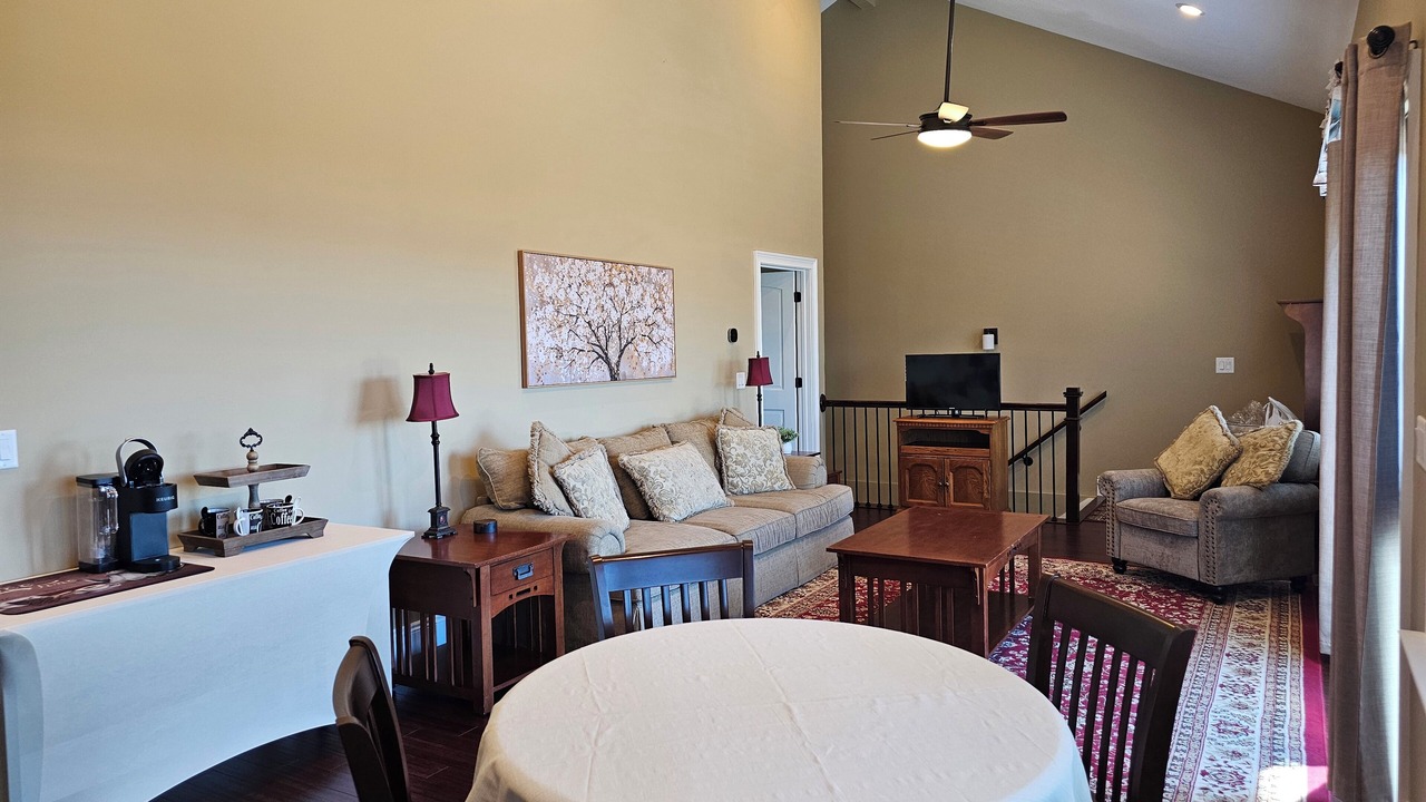 Photo of Livingroom in Talking Rock