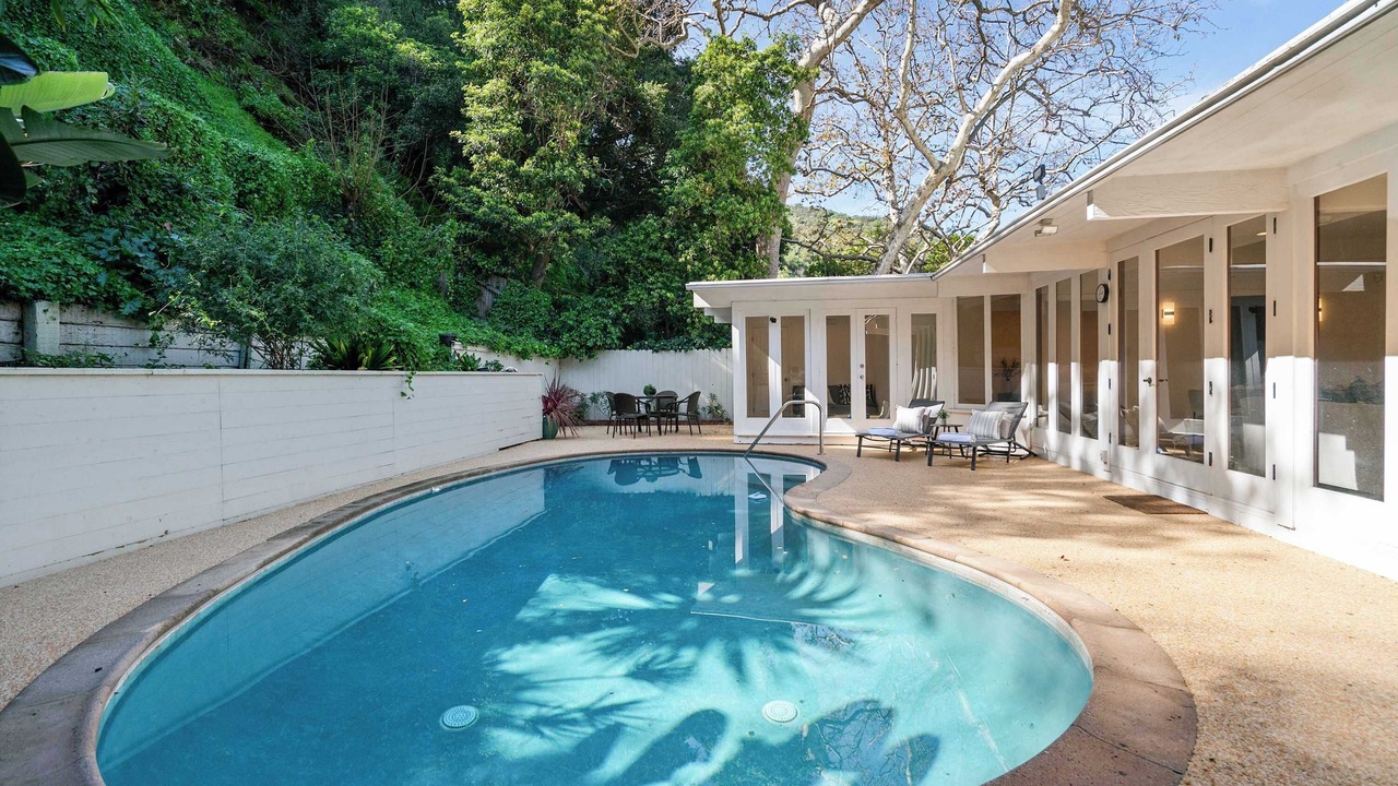 Photo of Outdoor in Beverly Glen
