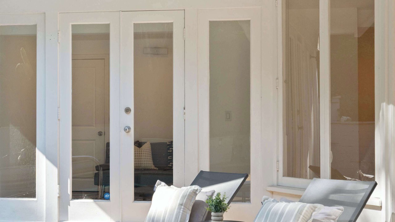 Photo of Patio Balcony in Beverly Glen