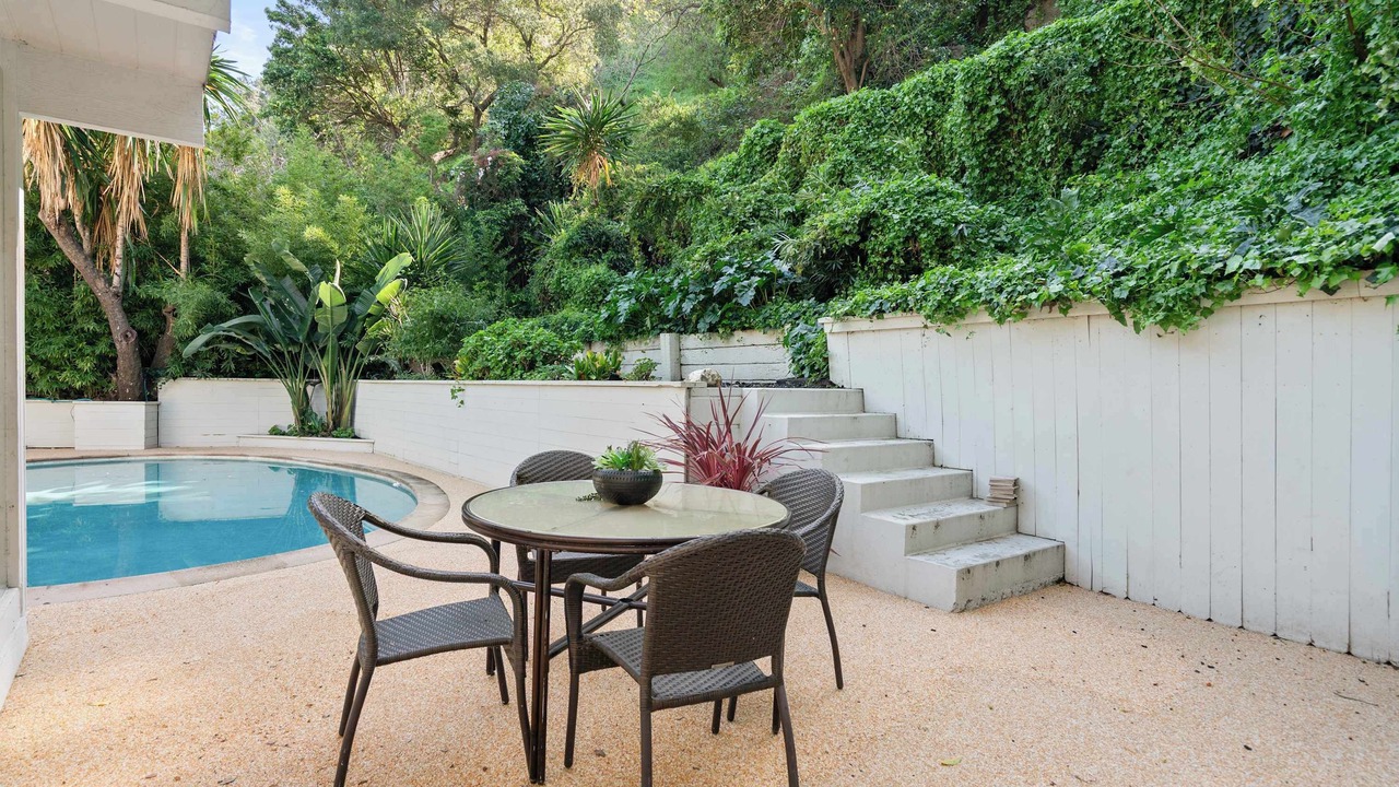 Photo of Outdoor in Beverly Glen