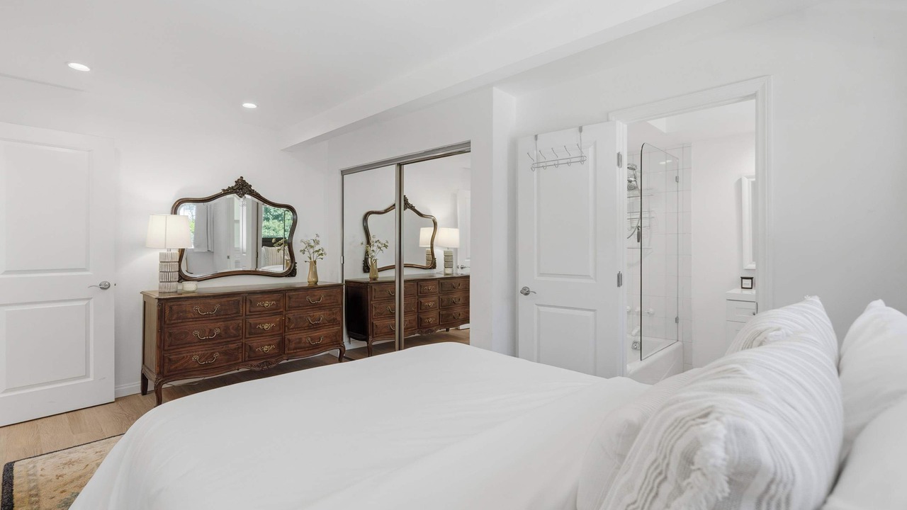 Photo of Bedroom in Beverly Glen