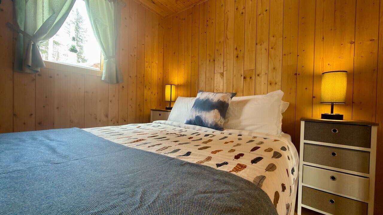Photo of Bedroom in Pohenegamook