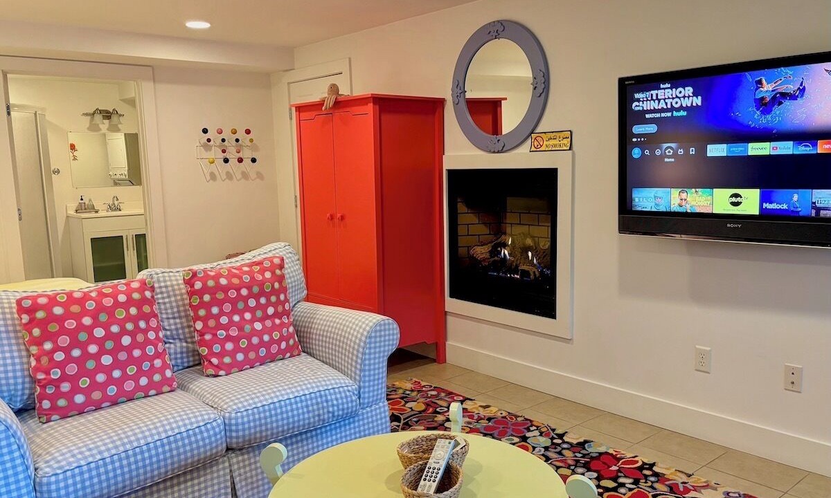 Photo of Livingroom in Monterey