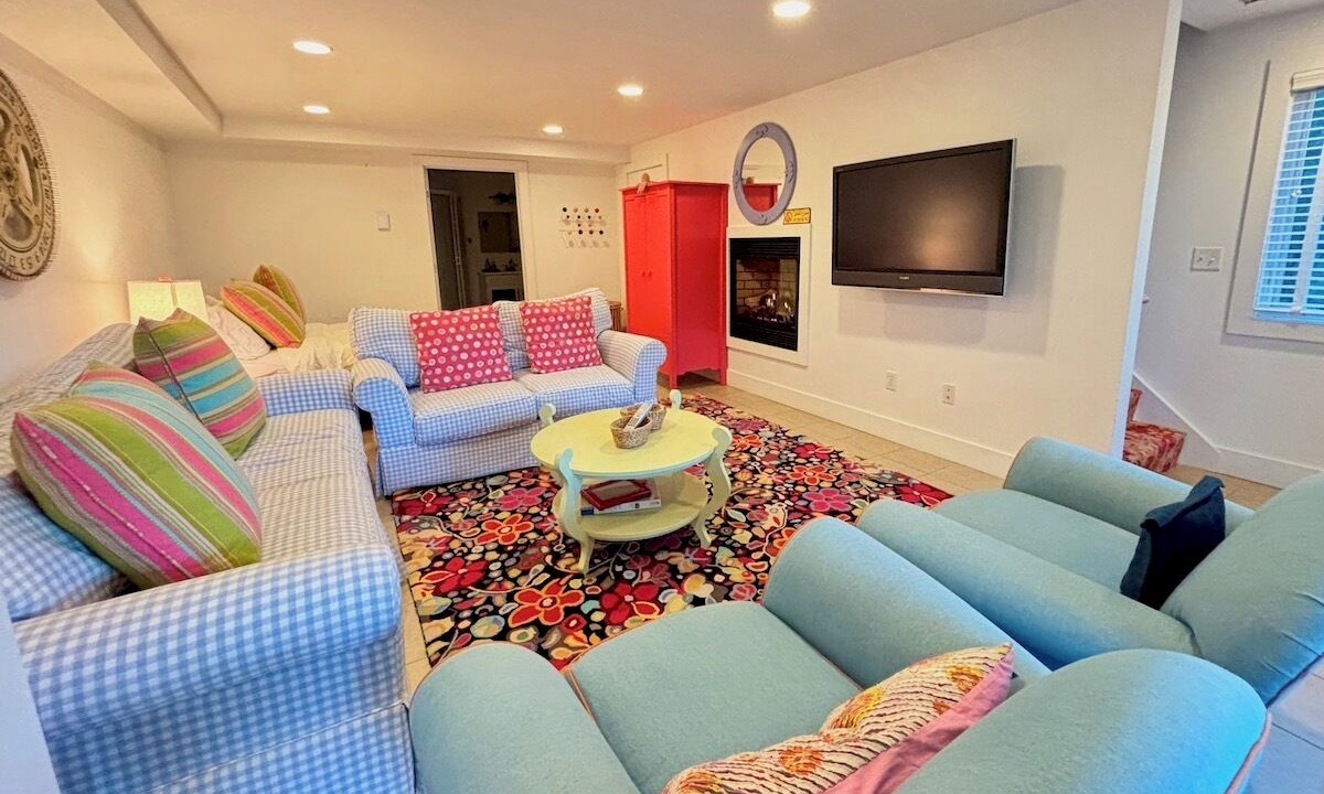 Photo of Bedroom in Monterey