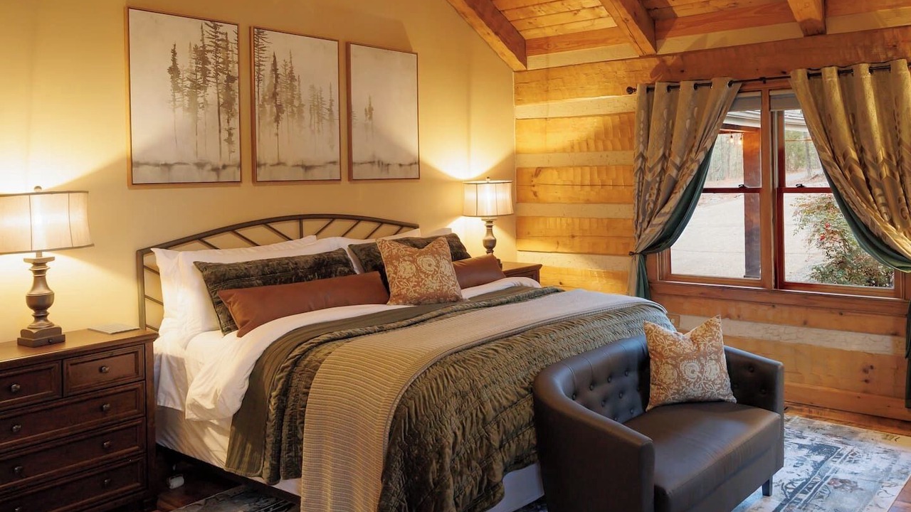 Photo of Bedroom in Hot Springs Village