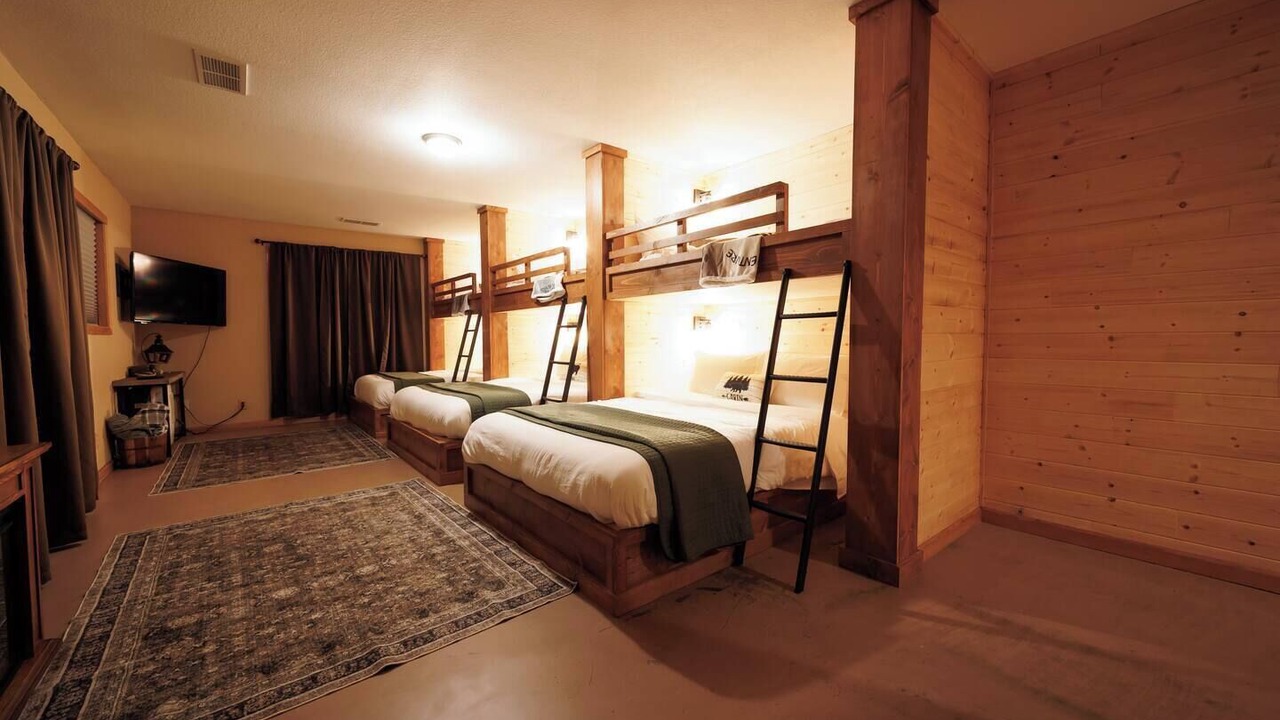 Photo of Bedroom in Hot Springs Village