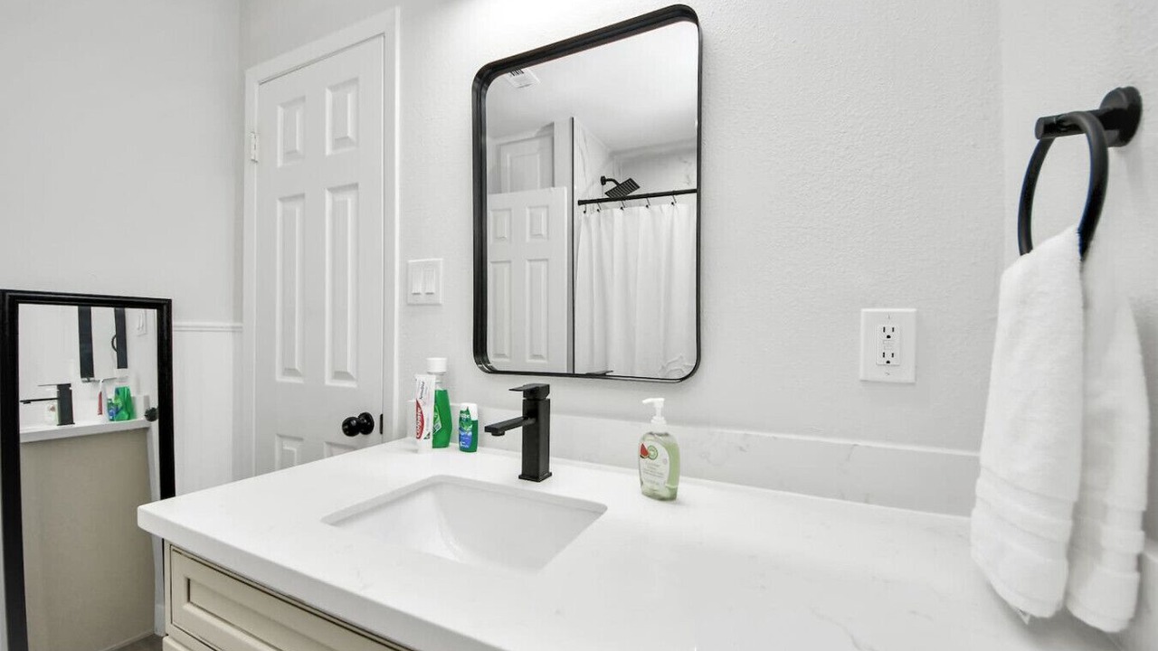 Photo of Bathroom in Spring Branch West