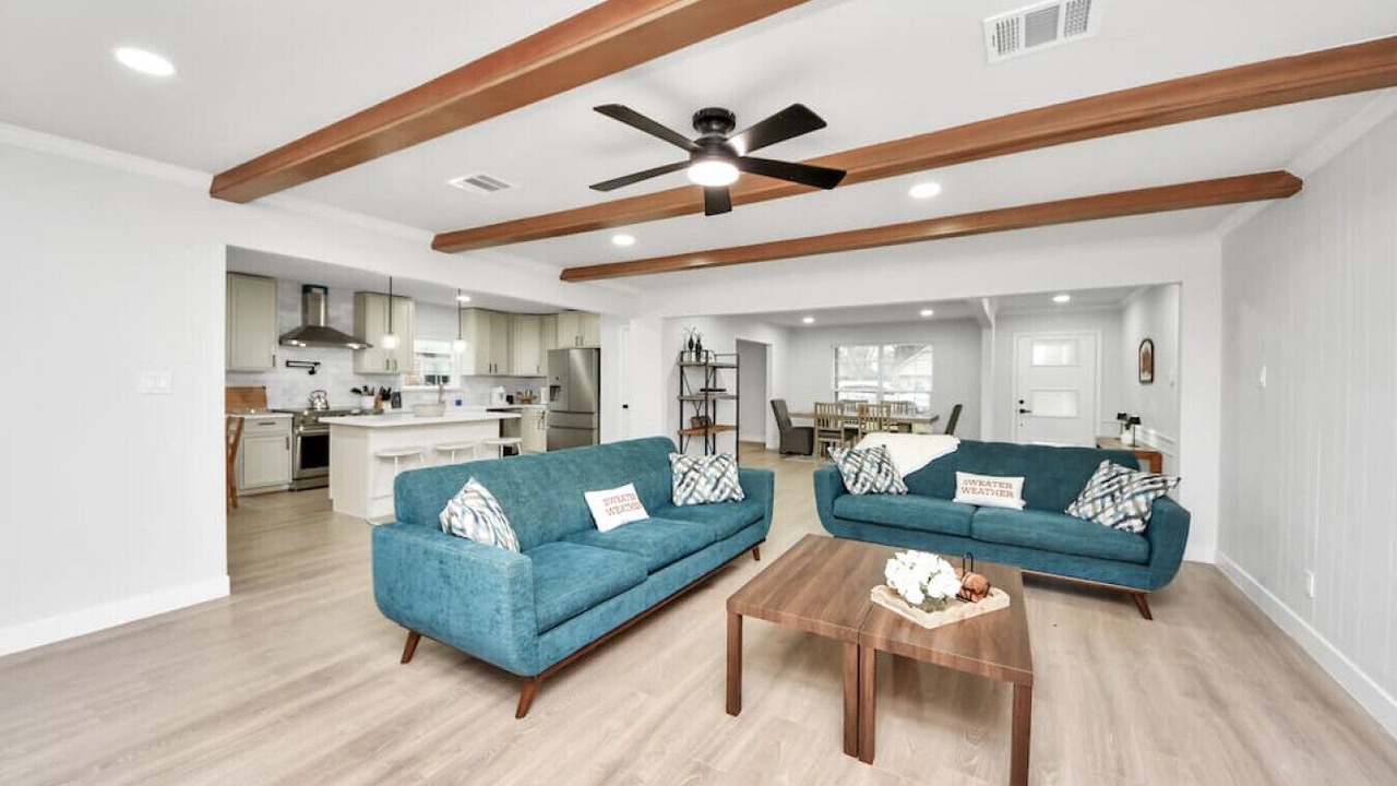 Photo of Livingroom in Spring Branch West