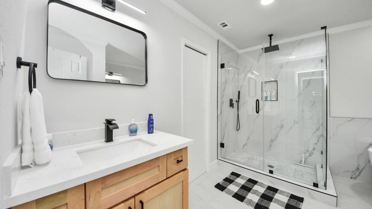 Photo of Bathroom in Spring Branch West