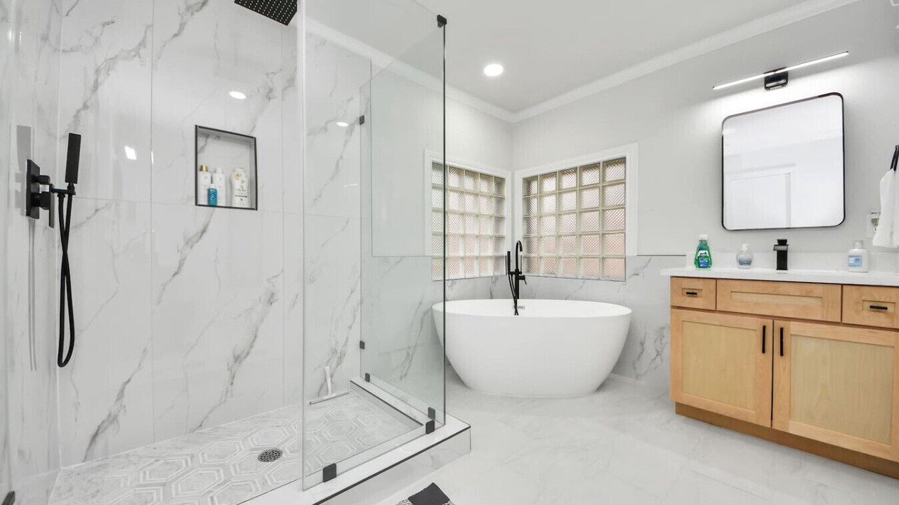 Photo of Bathroom in Spring Branch West