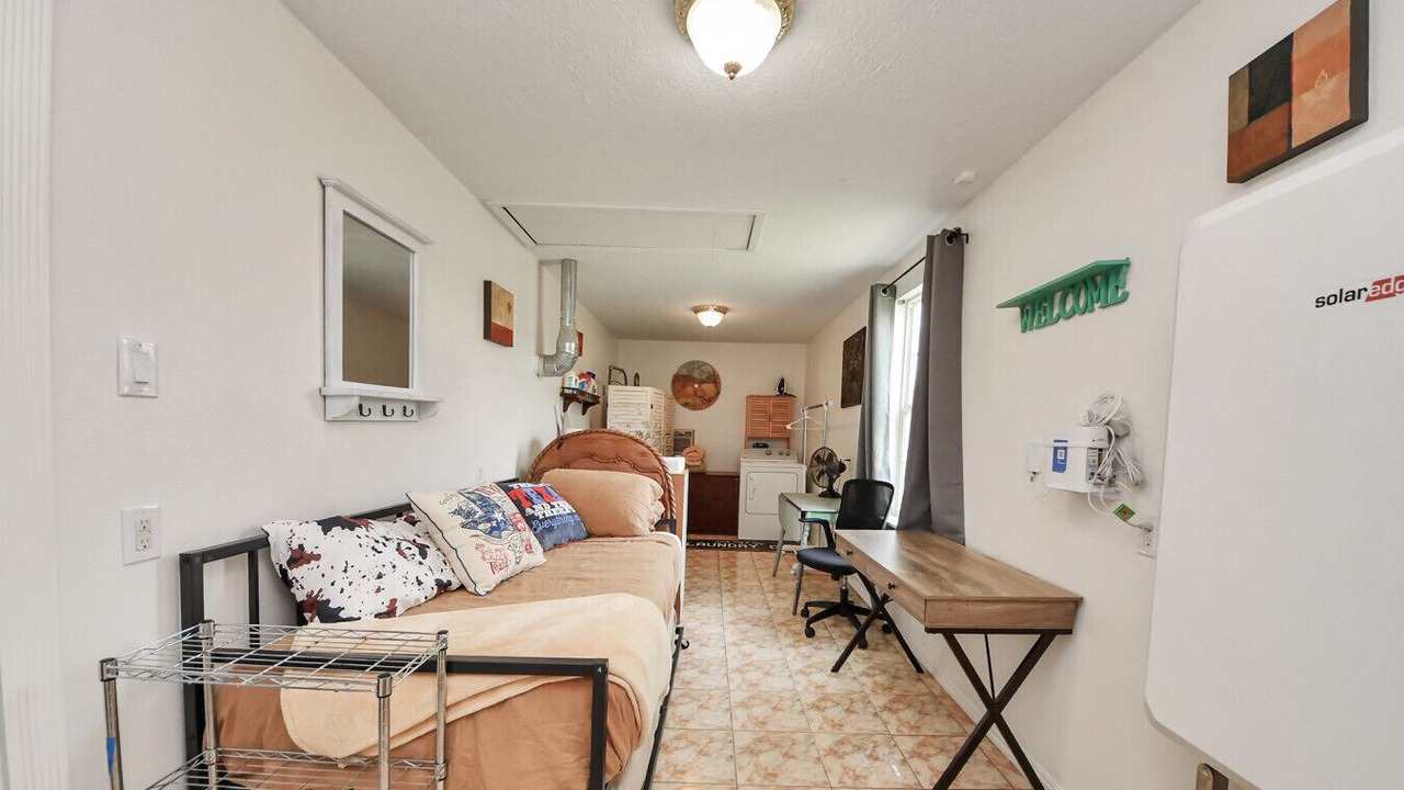 Photo of Bedroom in Channelview
