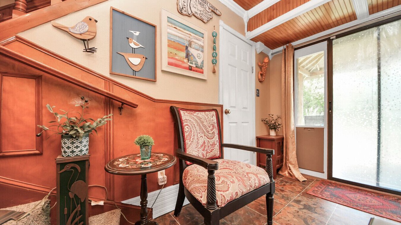 Photo of Livingroom in Channelview