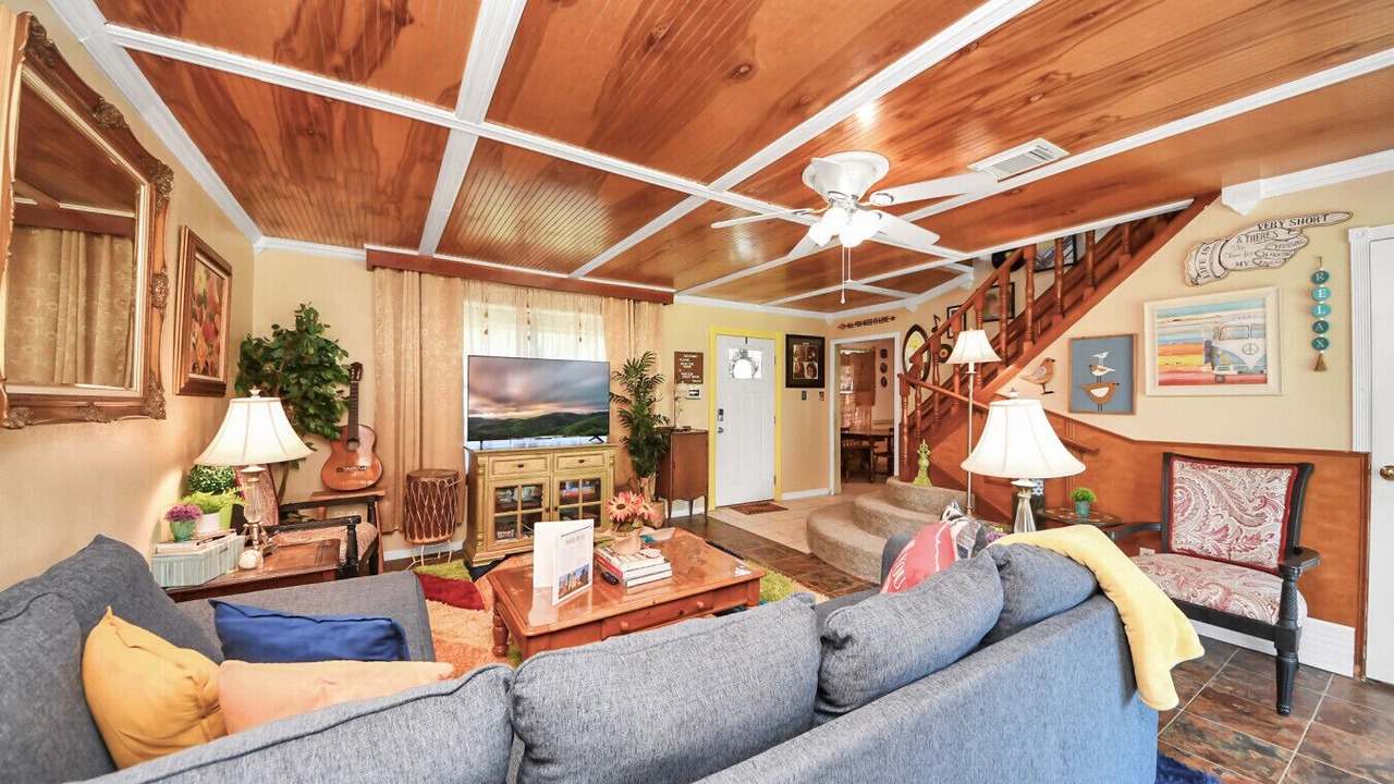 Photo of Livingroom in Channelview