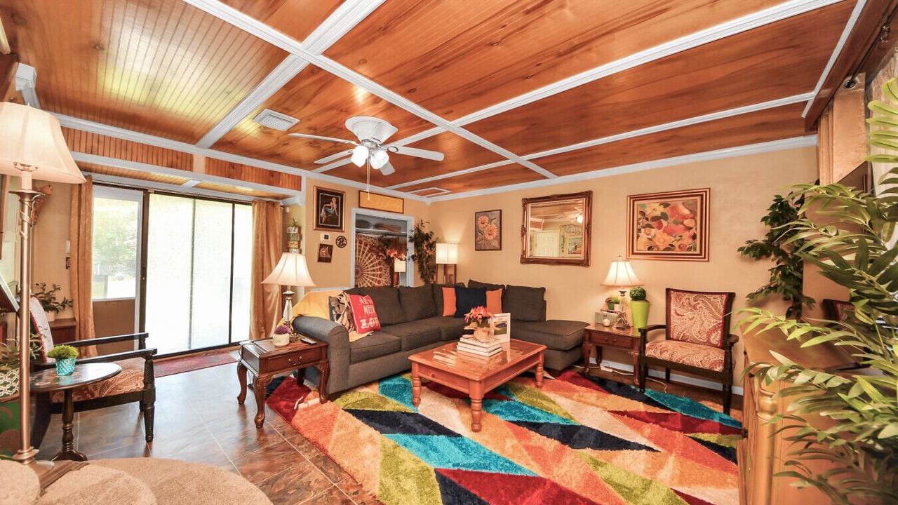 Photo of Livingroom in Channelview