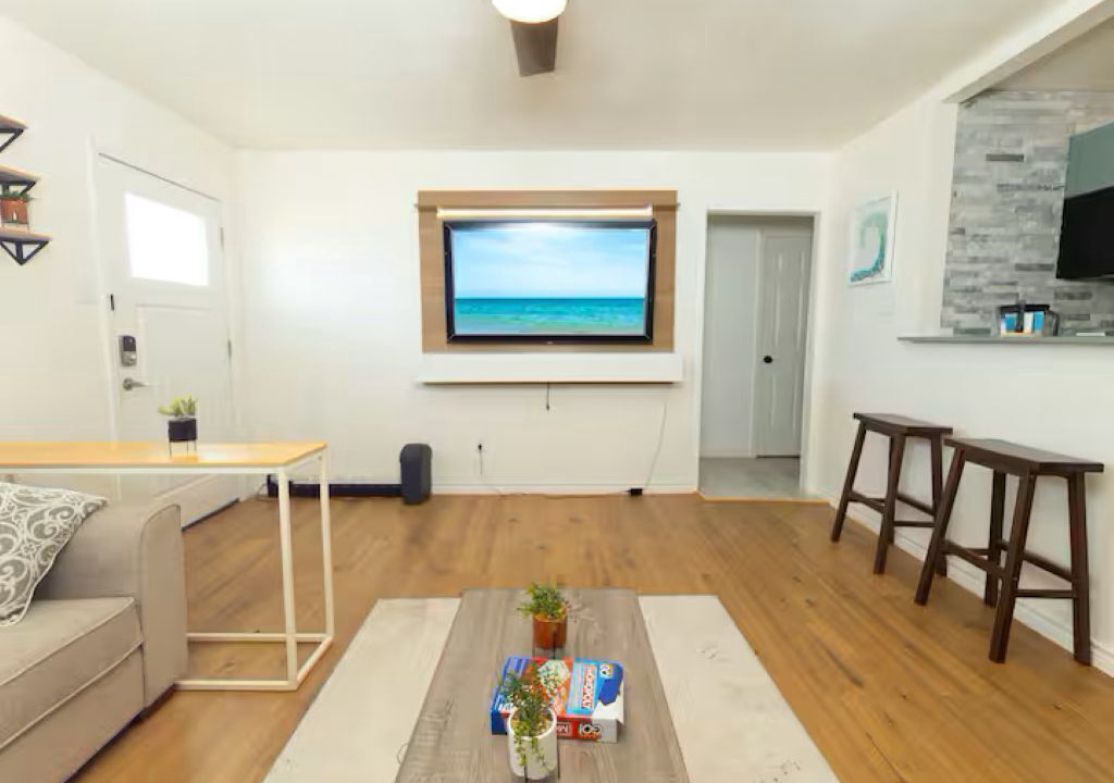 Photo of Livingroom in North Beach