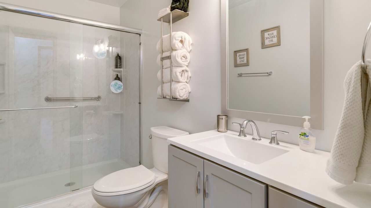 Photo of Bathroom in Willis