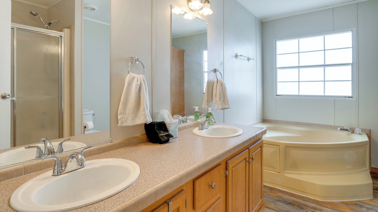 Photo of Bathroom in Willis