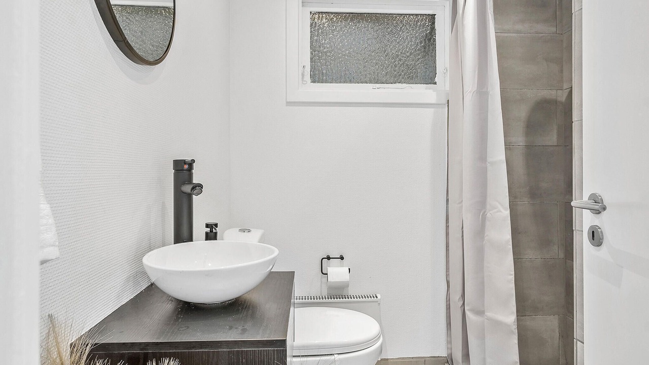 Photo of Bathroom in Farso