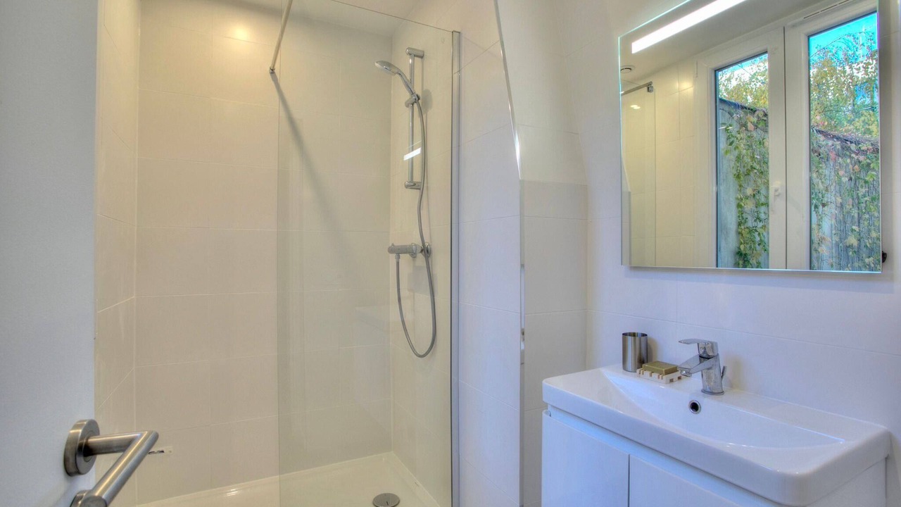 Photo of Bathroom in Batignolles