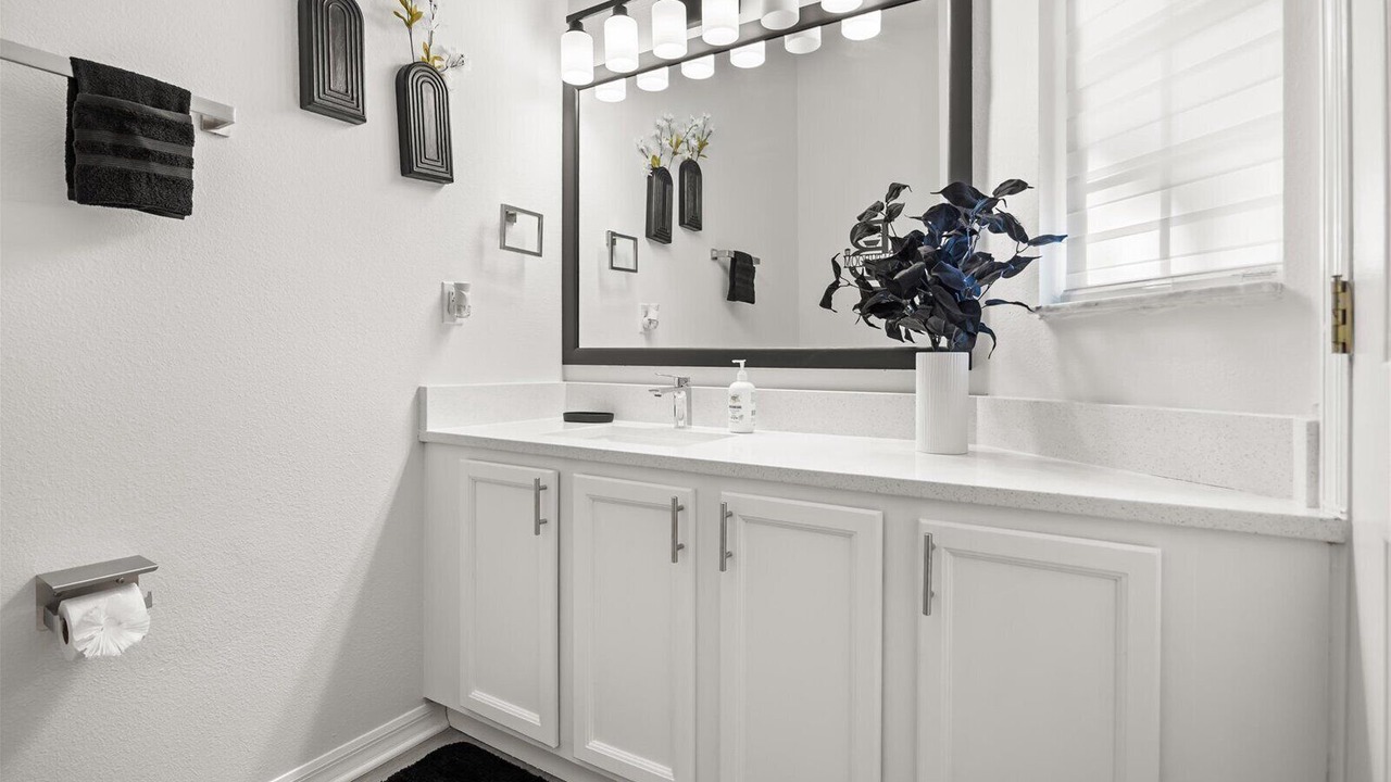 Photo of Bathroom in Crystal Cove