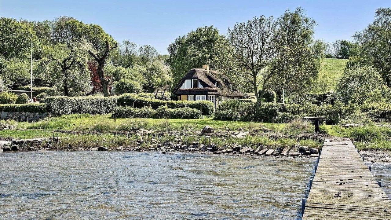 Photo of Others in Bjert