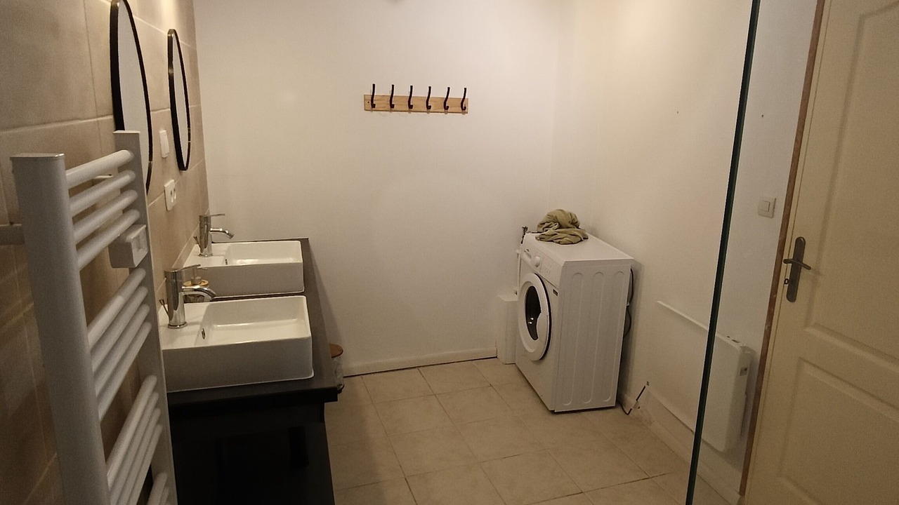 Photo of Bathroom in Jaunay-Clan