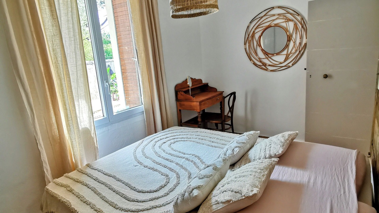 Photo of Bedroom in Meynes
