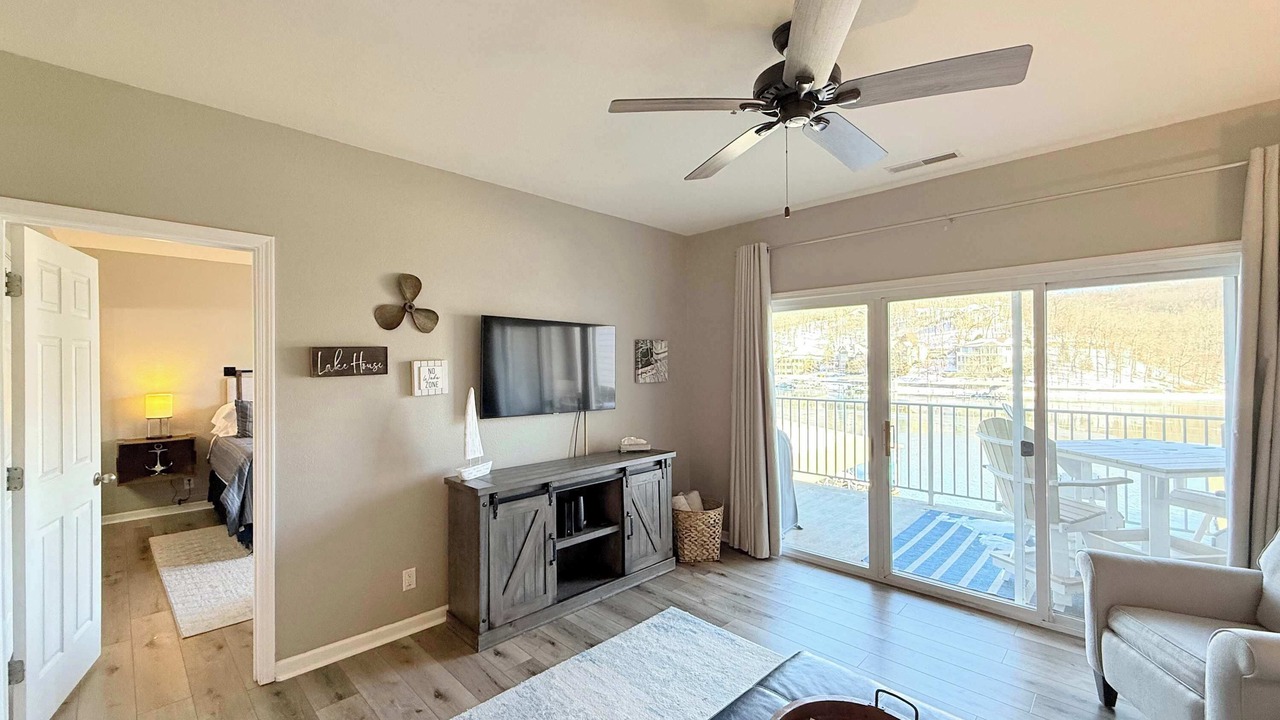 Photo of Bedroom in Camdenton