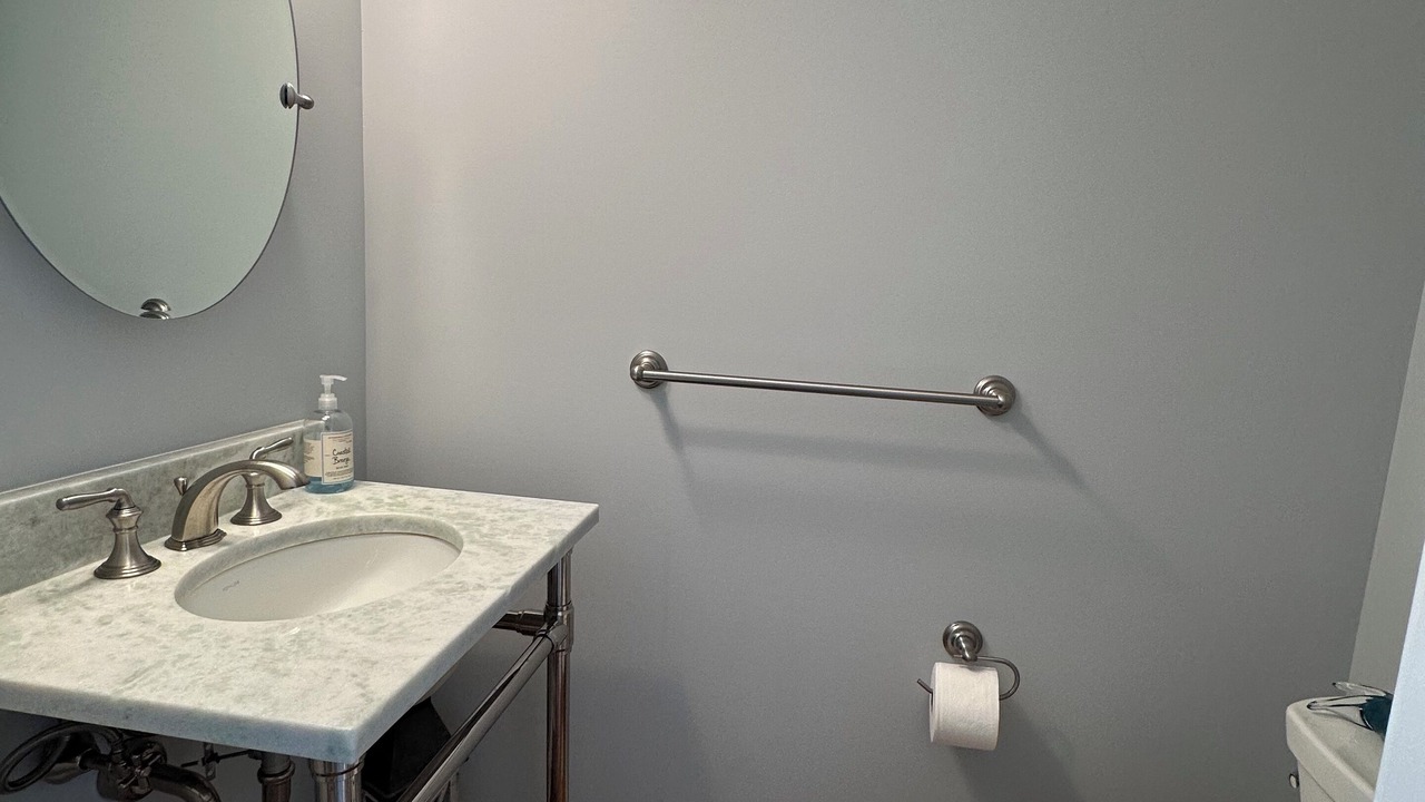 Photo of Bathroom in Avalon