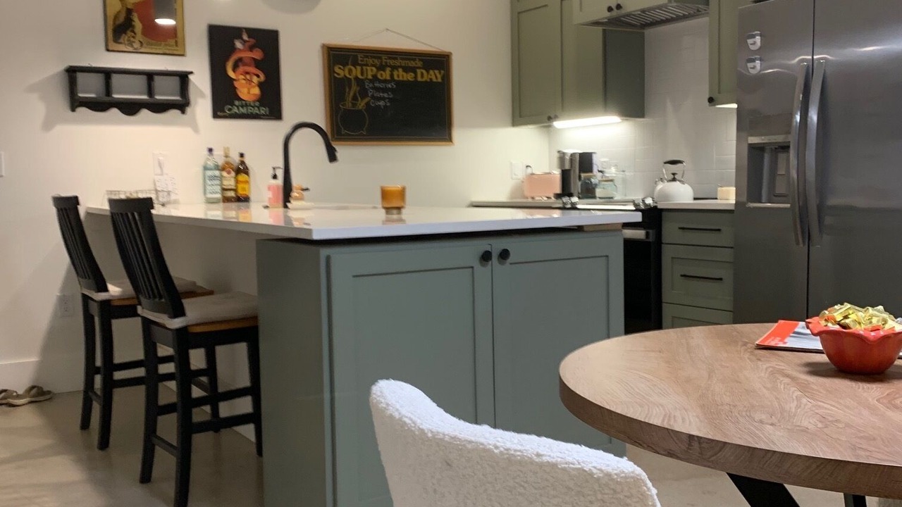 Photo of Kitchen in West Campus