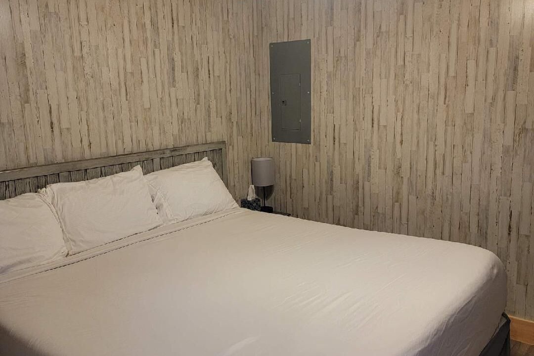 Photo of Bedroom in Albertville