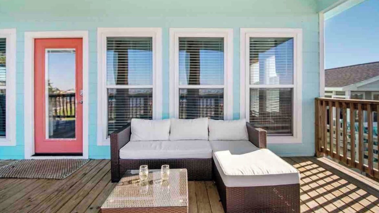Photo of Patio Balcony in Cedar Lane