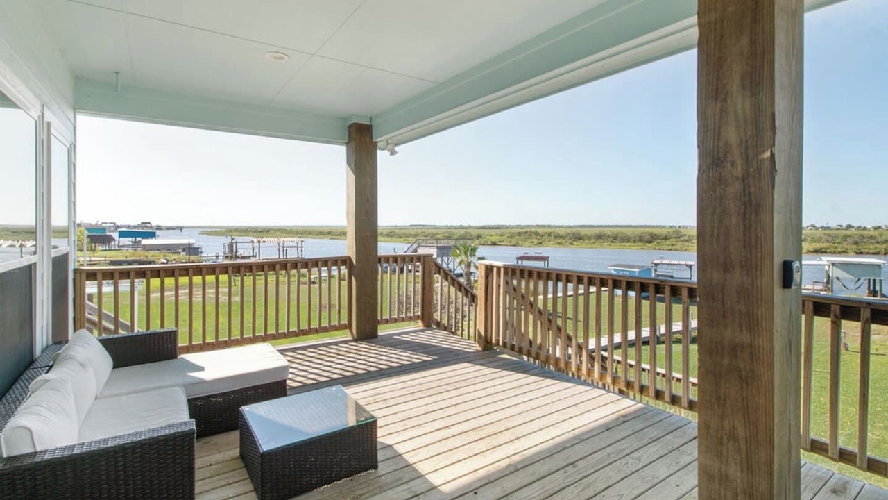 Photo of Patio Balcony in Cedar Lane