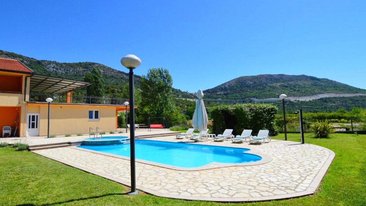 Photo of Outdoor in Dusina