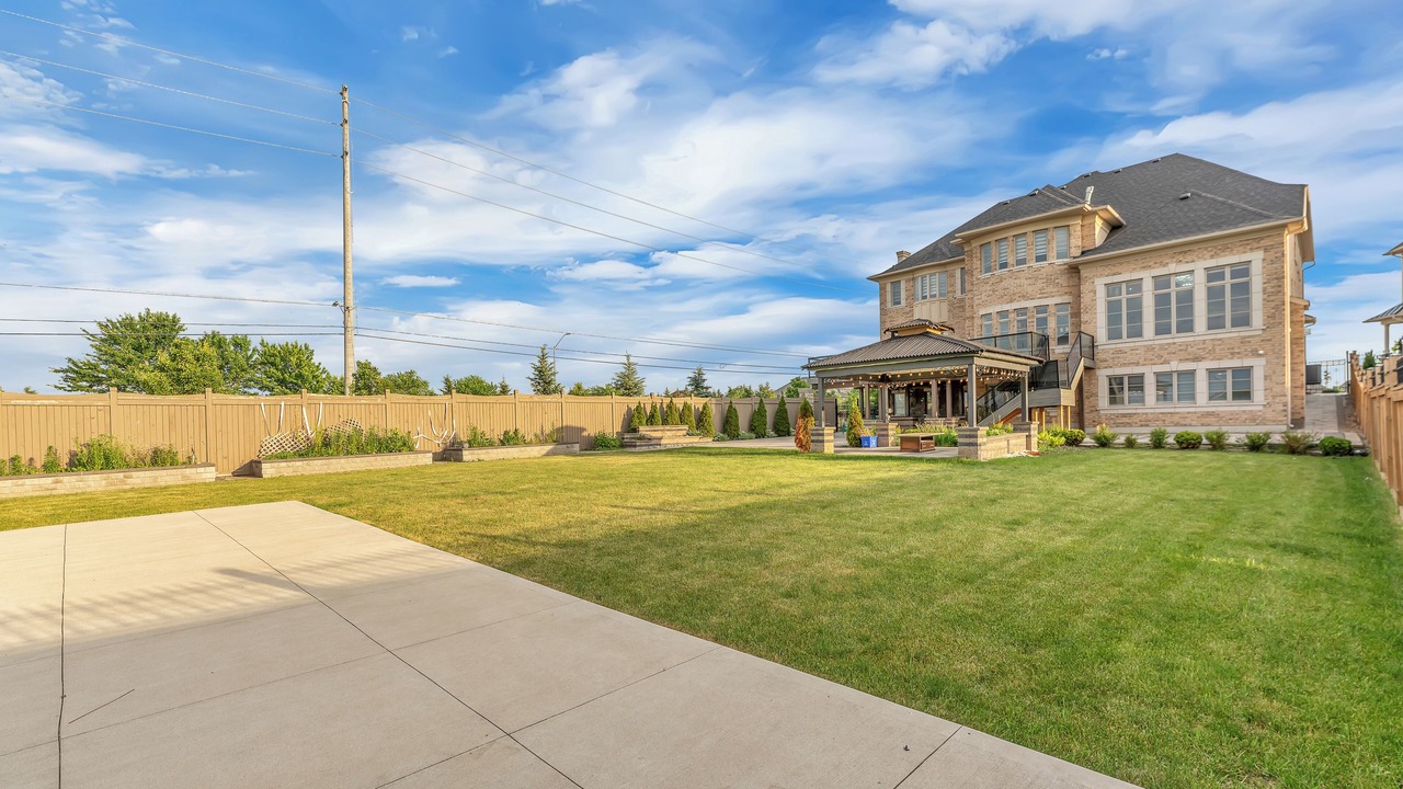 Photo of Outdoor in Brampton