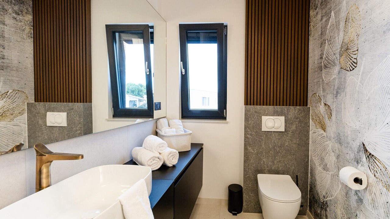Photo of Bathroom in Vir