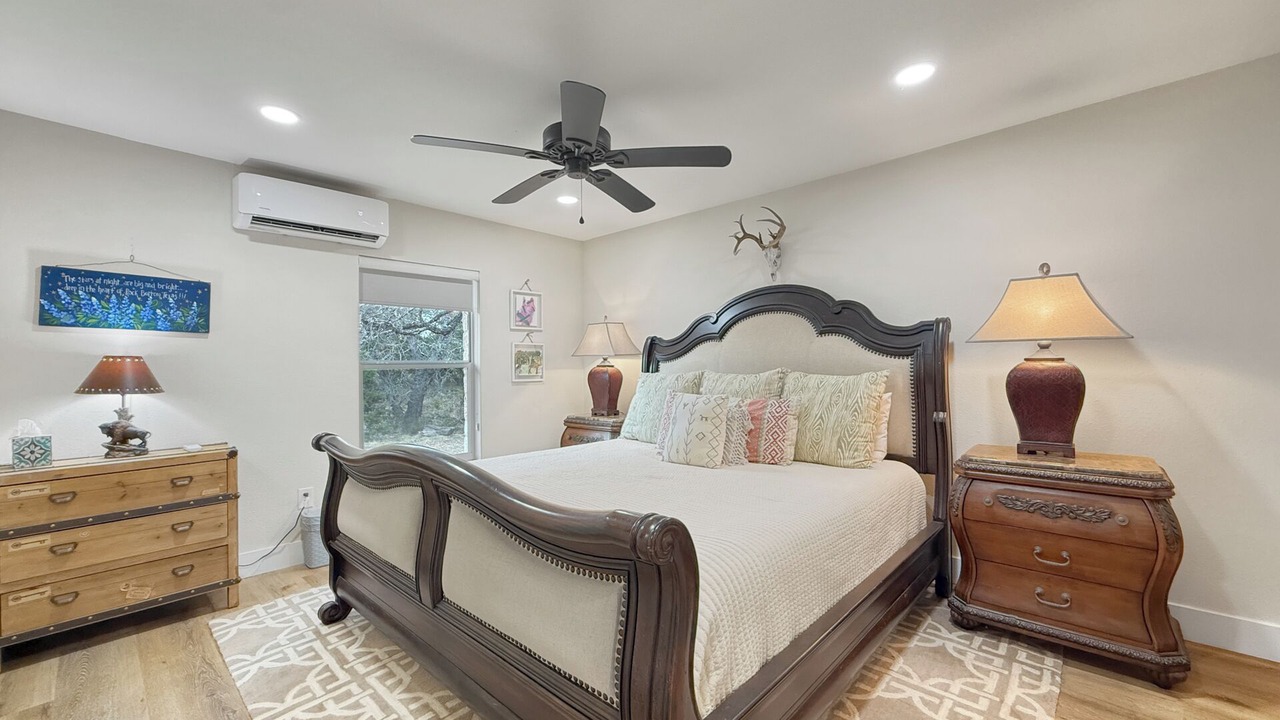 Photo of Bedroom in Hunt